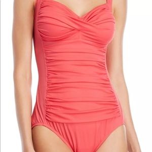 Miraclesuit one piece bathing suit
